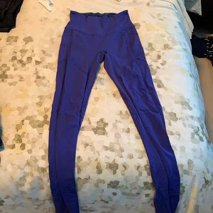 LuluLemon Highwaisted Blue Leggings w/pockets